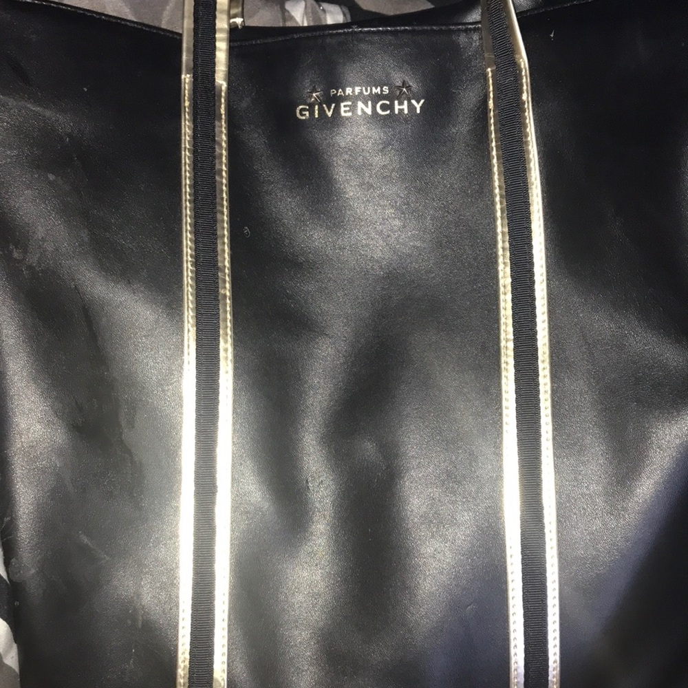 Parfums Givenchy authentic tote bag. Mint condition paid well over$100$30OBO